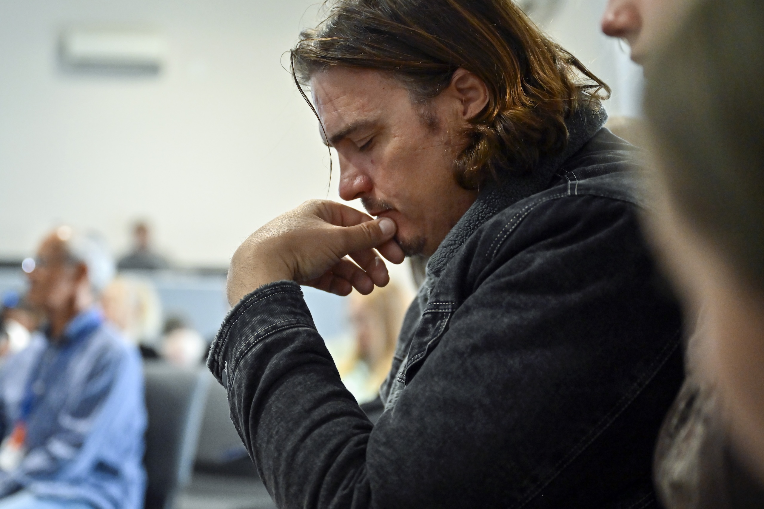 Brandon Beckham prays at Calvary Chapel Pahrump Valley on April 27 in Pahrump, Nevada. David Becker for The Washington Post (1)